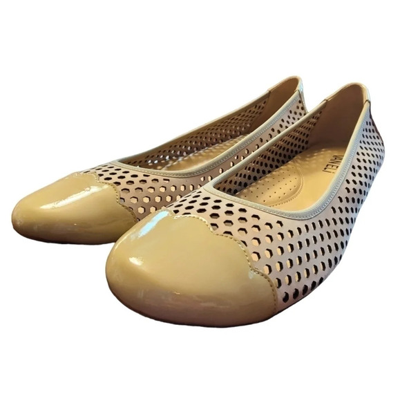 Vaneli Leather Perforated Flats NWOB ๐ - Picture 1 of 13
